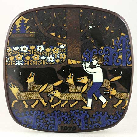 An Overview of Raija Uosikkinen's Kalevala Wall Plates